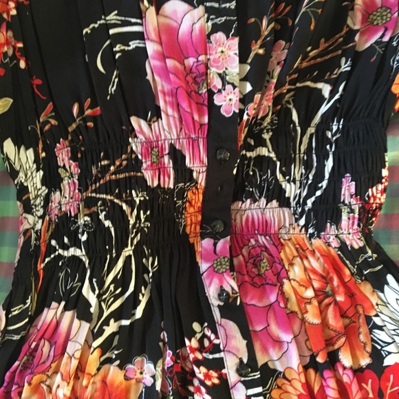 V Christina Blouse w/Cinched Elastic at Waist - Picture 2 of 8